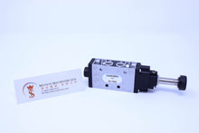 Load image into Gallery viewer, Univer AC-7500 (U1) Solenoid Valve 5/2 Way, G1/2&quot;