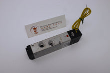 Load image into Gallery viewer, Parker Taiyo SR552-RN2 AC110V Solenoid Valve
